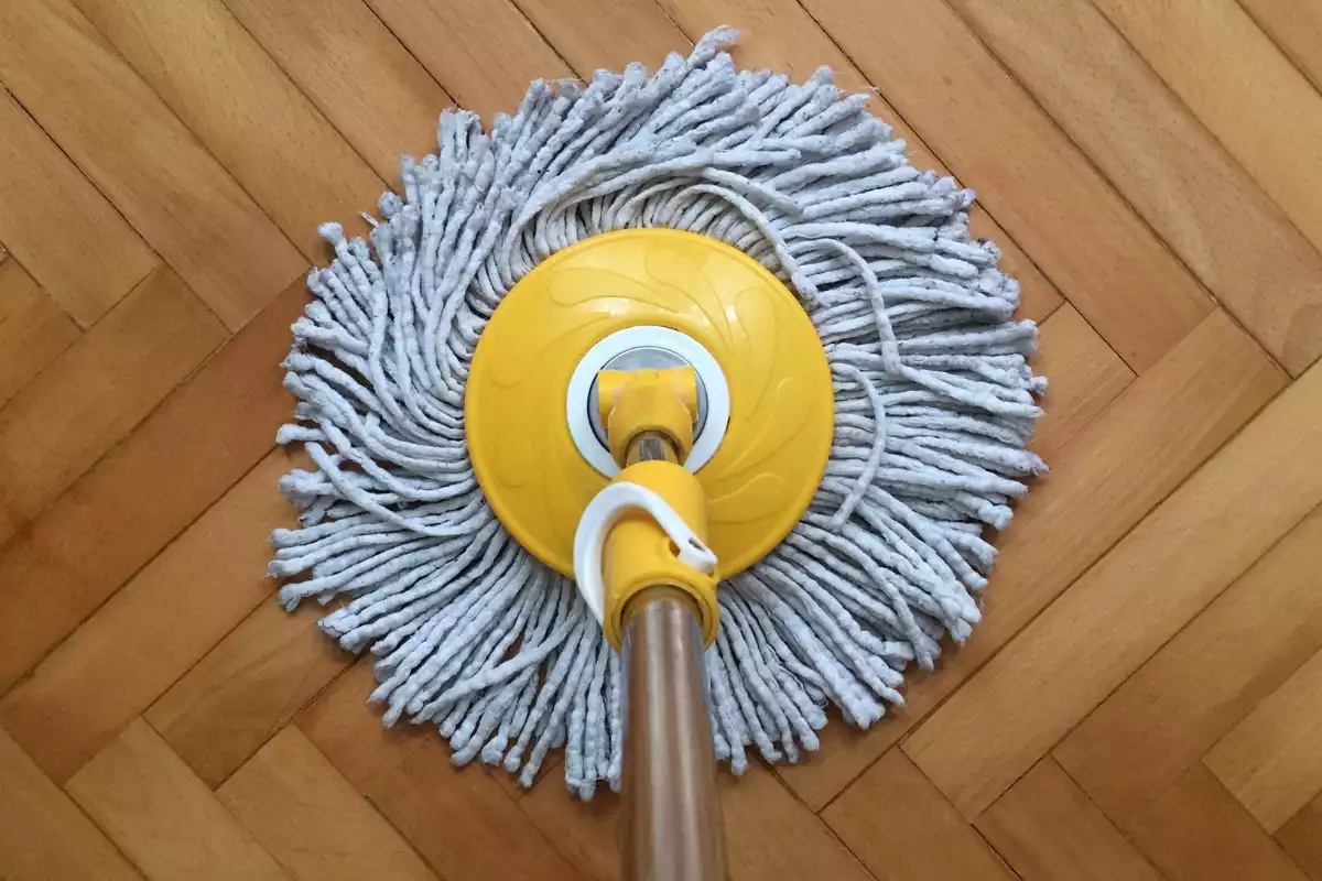 Guide ultime pour l'entretien de votre parquet massif
