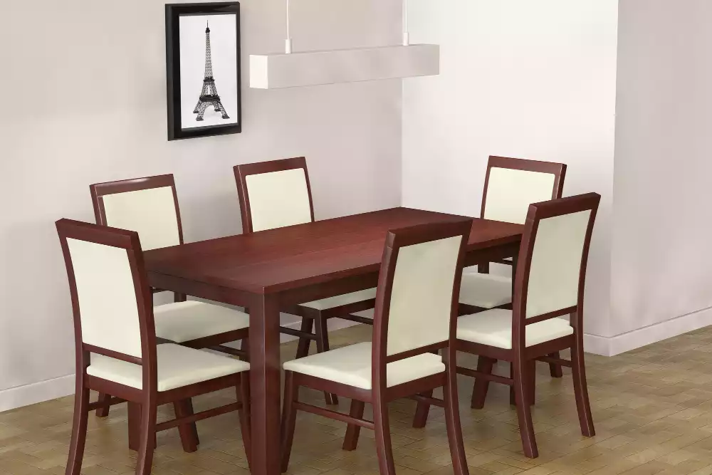 Adapter table et chaises au style de votre revêtement de sol