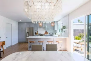 quelle couleur de mur pour une cuisine gris clair ?