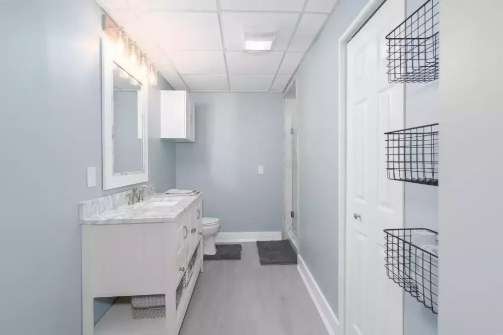 Quelle couleur pour une petite salle de bain sans fenêtre