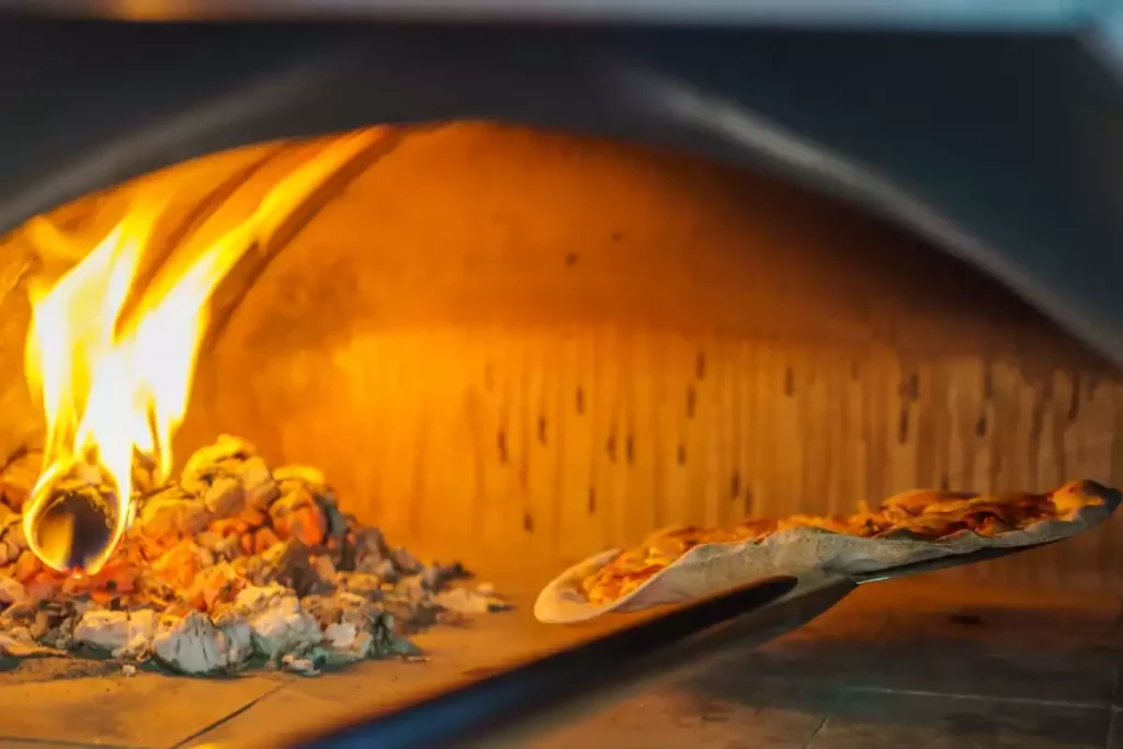comment allumer un four a pizza a bois