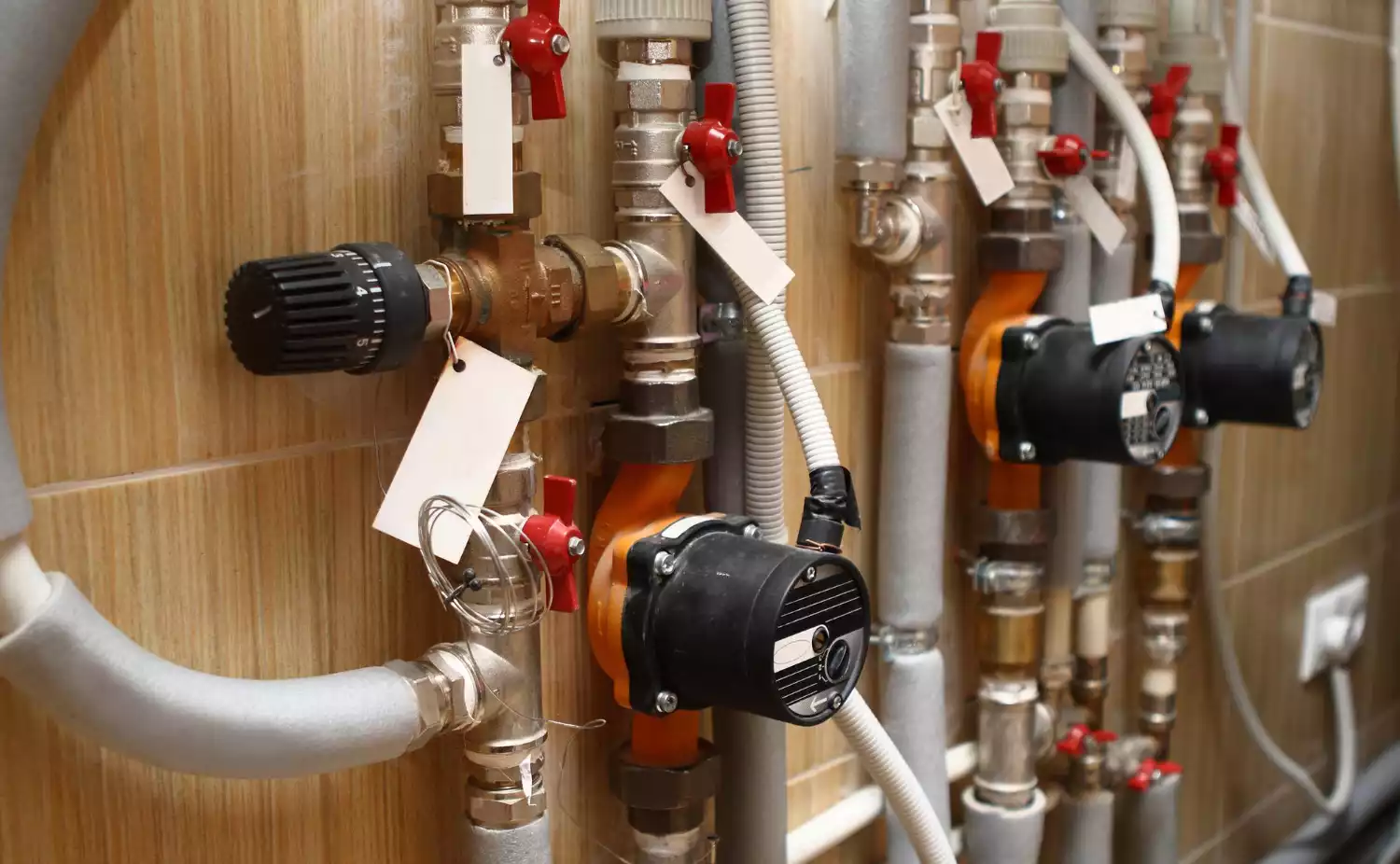 Quelle est la vraie différence entre un circulateur 25-40 et 25-60 ?