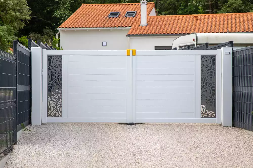 Quels équipements sont nécessaires pour automatiser son portail ?