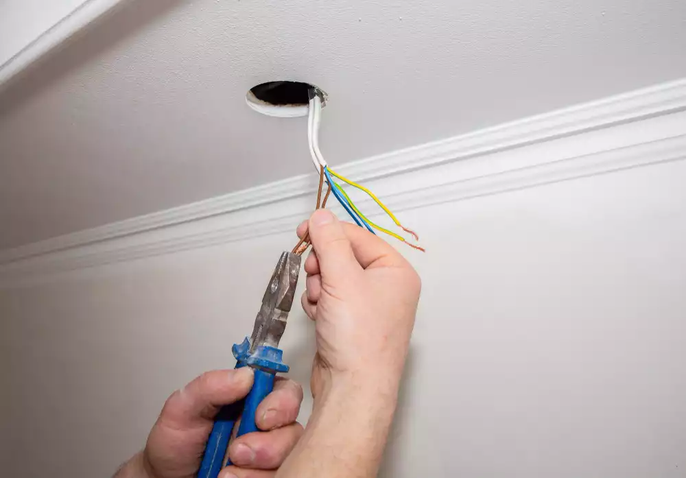 Quelles étapes suivre pour passer un câble de façon sécurisée et durable ?