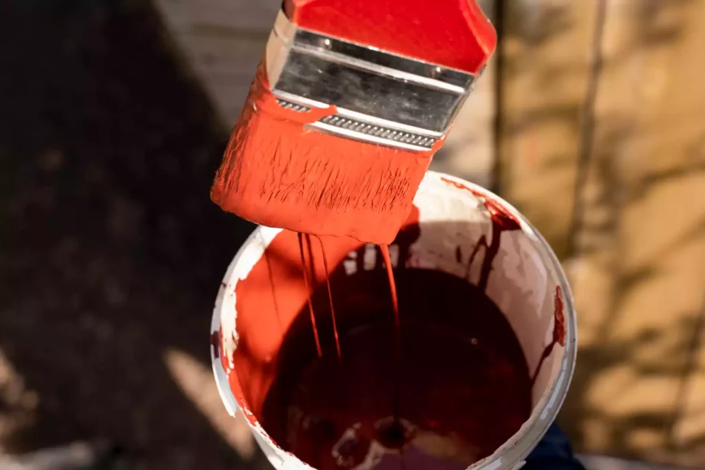 Quels sont les dangers d’utiliser une peinture périmée ?