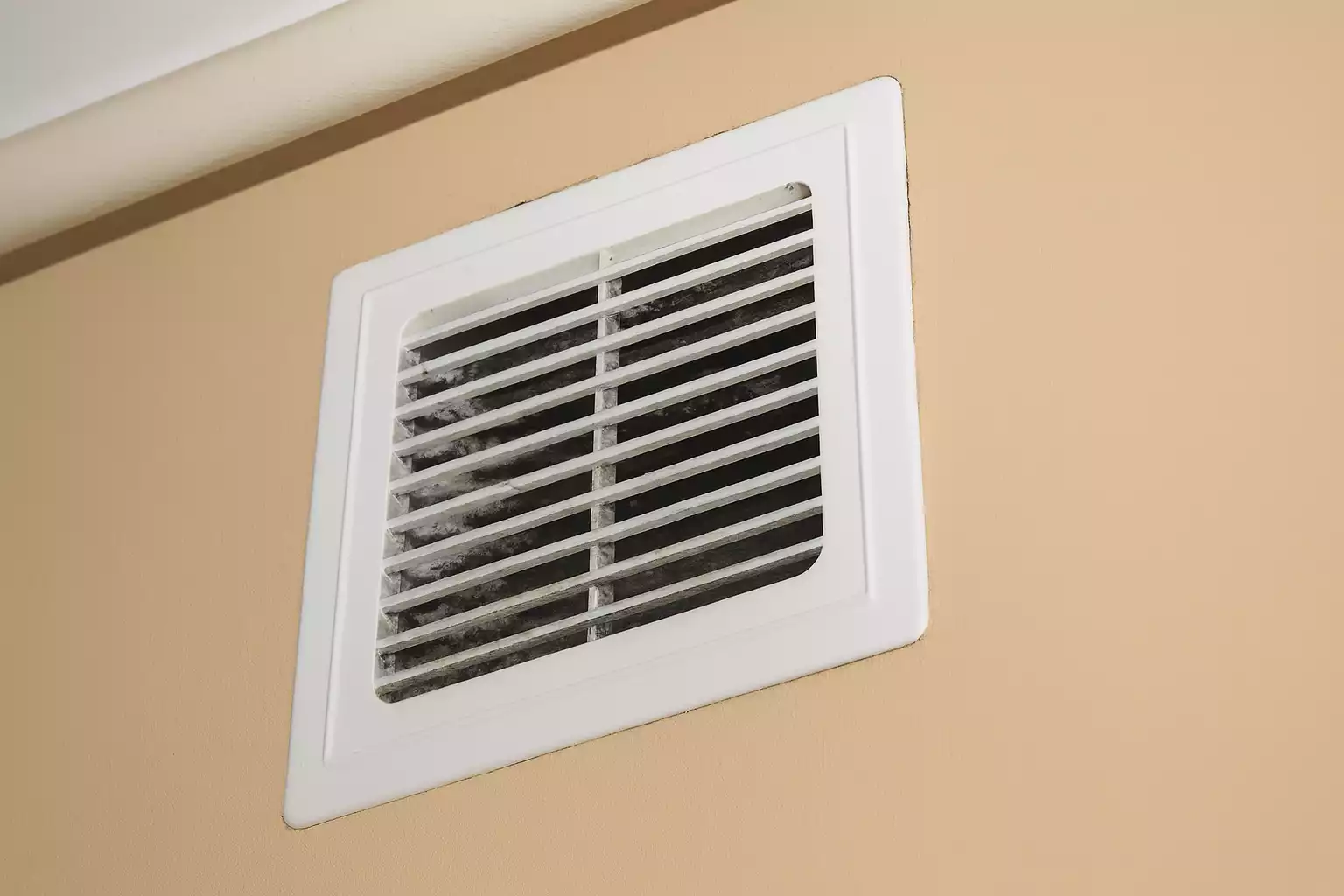 Comment savoir si ma VMC aspire beaucoup trop​ ?