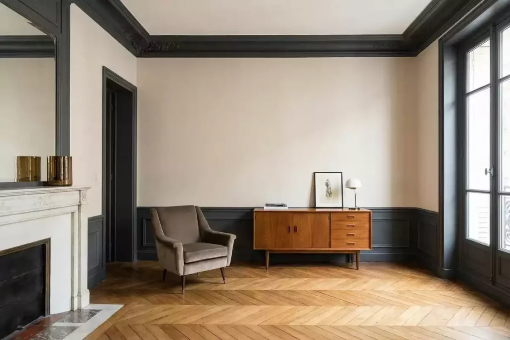 plinthes peintes comme les murs