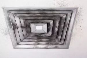 Poussière noire autour de la VMC : comprendre, agir et retrouver une maison saine