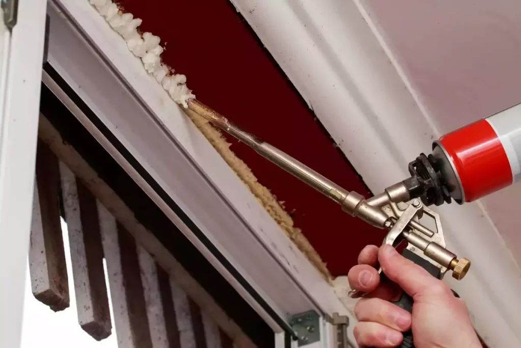 retirer mousse polyuréthane durcie