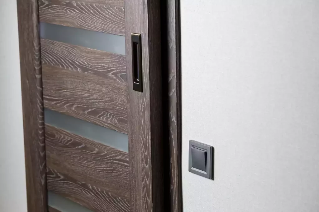 Ouvrir une porte blindée avec une radio : mythe ou réalité ?