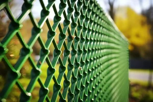 Pour réussir un aménagement extérieur durable, la marque Clôture & Jardin permet d’installer votre clôture à l'aide d'un kit en grillage rigide, pensé pour une pose à sceller complète. Cette solution regroupe les panneaux, les poteaux et les accessoires compatibles, ce qui limite les oublis au moment de commander et facilite la préparation du chantier. Elle convient particulièrement lorsque vous recherchez une clôture stable, harmonieuse et prête à poser selon les dimensions réelles de votre terrain.