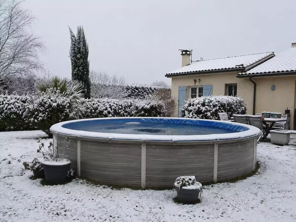 Mettre une piscine hors sol en hivernage : la méthode complète
